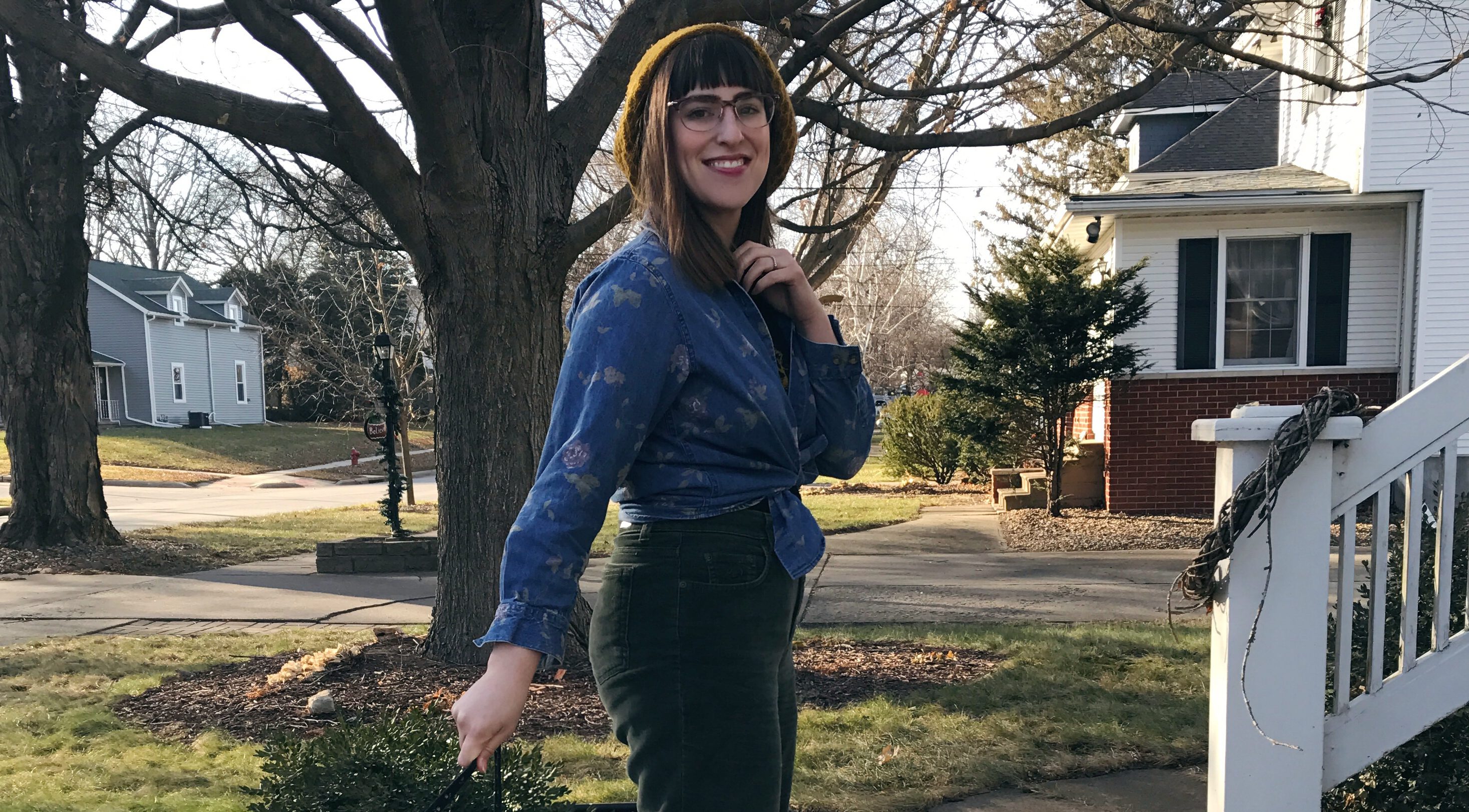 Thrift Store Shopping Tips vintage corduroy pants